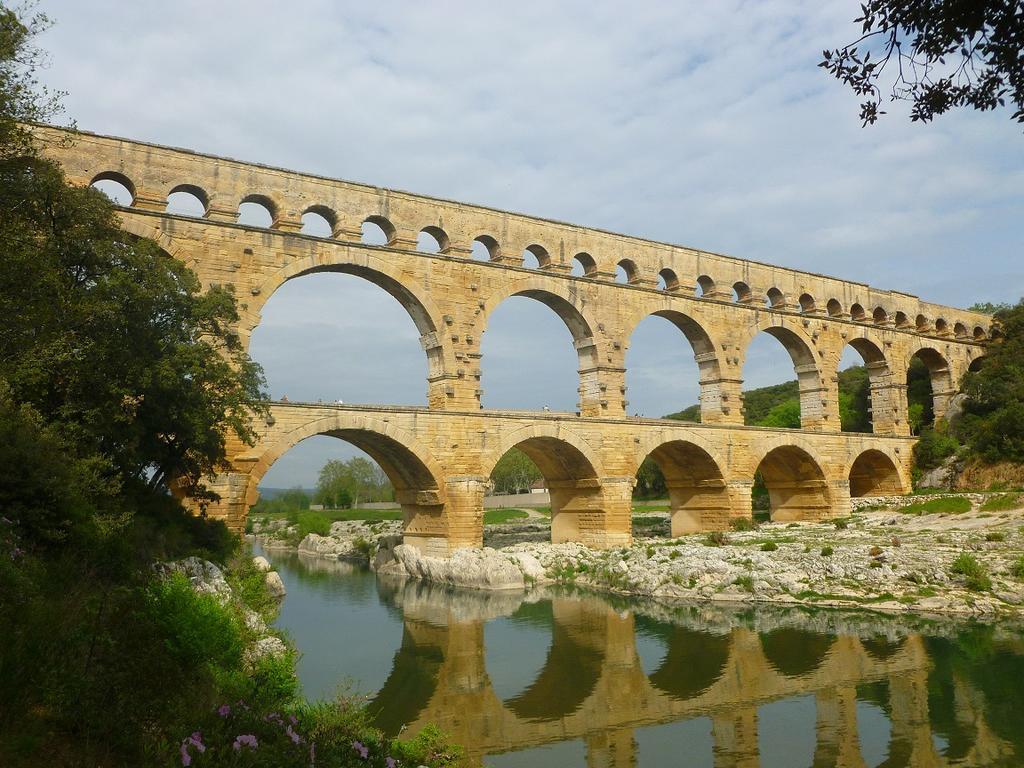 Les Croisees Castillon-du-Gard Exterior photo